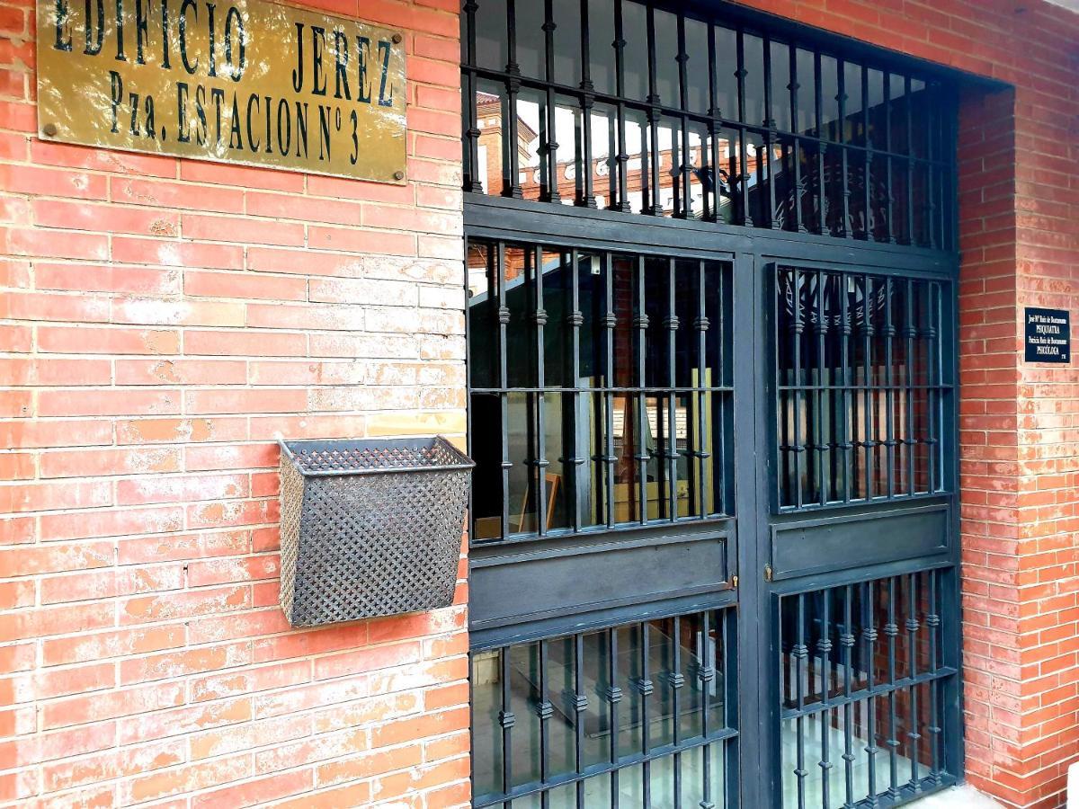 Sherryflat La Estacion - Parking Jerez de la Frontera Eksteriør billede